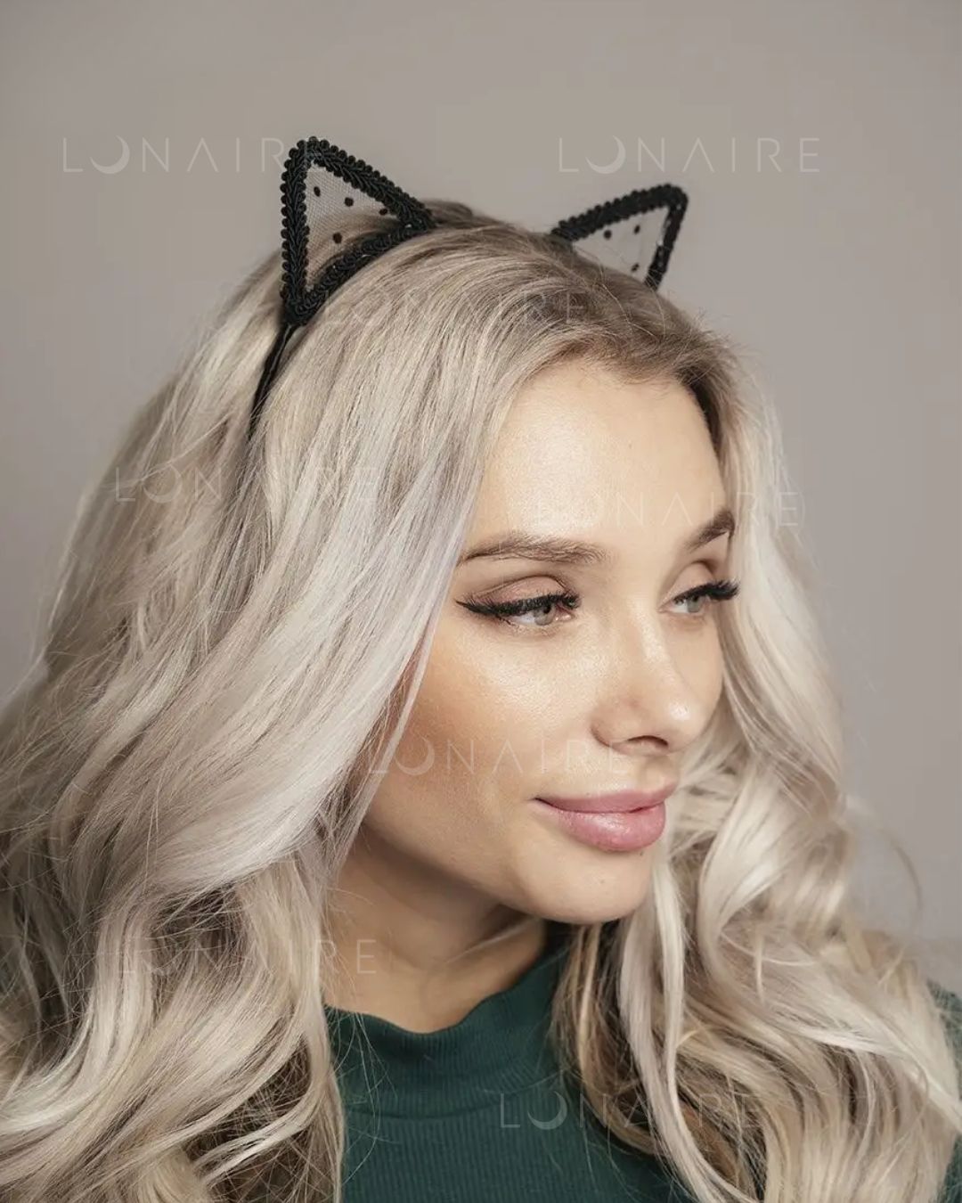 TIARA CAT