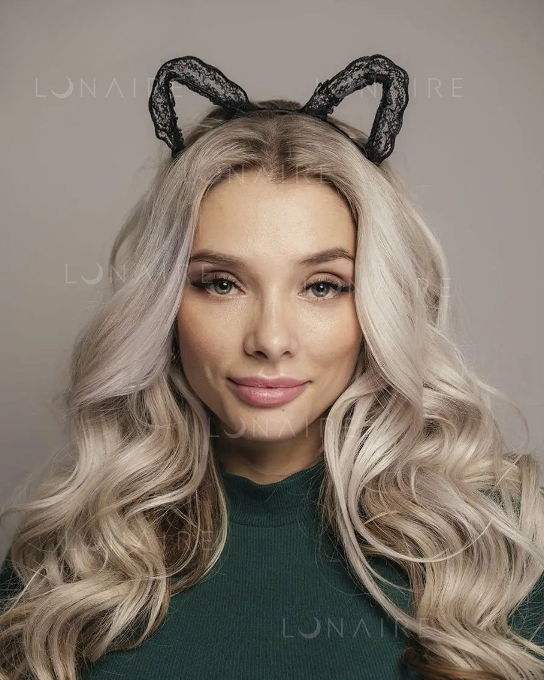 TIARA CAT